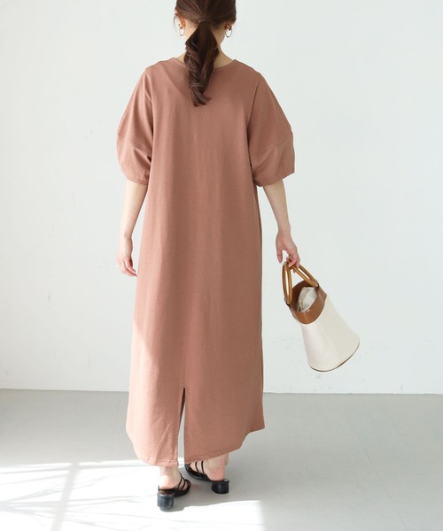 HER CLOSET(ハークローゼット)の「【shemoshelly】深Vネックランタンスリーブワンピース(ワンピース・レディース・チャコールグレー/ブラック/グリーン/テラコッタ・M)」の9枚目の写真