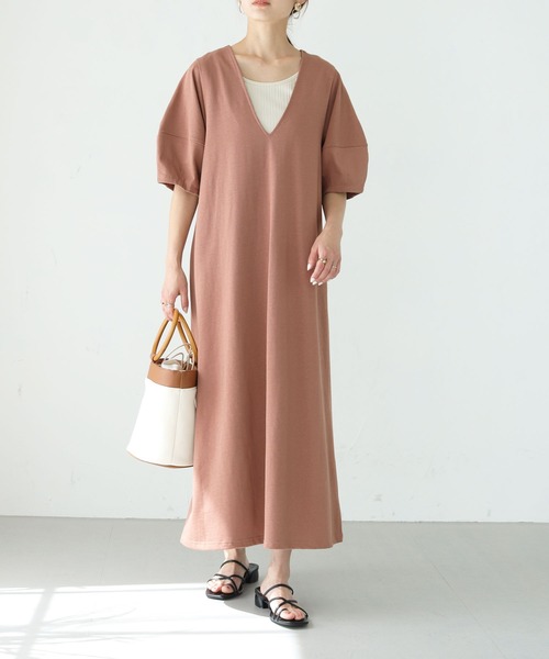 HER CLOSET(ハークローゼット)の「【shemoshelly】深Vネックランタンスリーブワンピース(ワンピース・レディース・チャコールグレー/ブラック/グリーン/テラコッタ・M)」の17枚目の写真