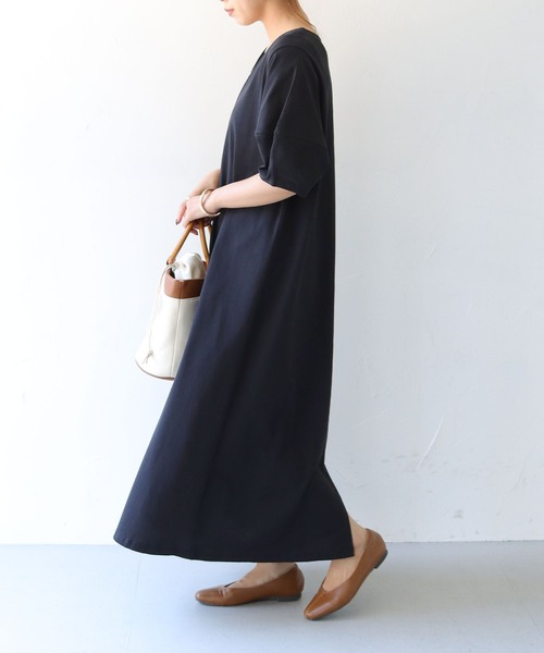 HER CLOSET(ハークローゼット)の「【shemoshelly】深Vネックランタンスリーブワンピース(ワンピース・レディース・チャコールグレー/ブラック/グリーン/テラコッタ・M)」の14枚目の写真