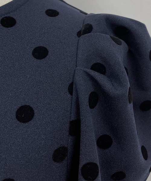 PICCIN（ピッチン）の「フロッキードットタック袖プルオーバー（Tシャツ/カットソー・レディース・ブラック/ネイビー・M）」の15枚目の写真