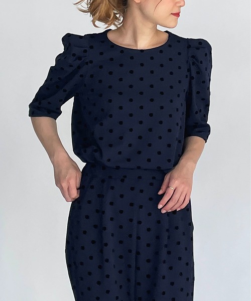 PICCIN（ピッチン）の「フロッキードットタック袖プルオーバー（Tシャツ/カットソー・レディース・ブラック/ネイビー・M）」の8枚目の写真