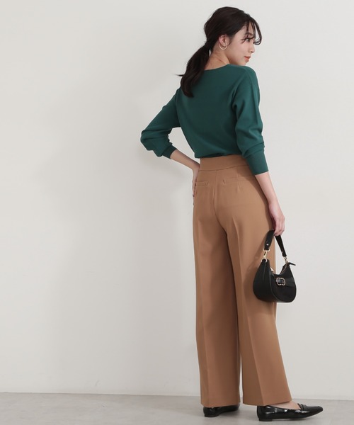 NATURAL BEAUTY BASIC（ナチュラルビューティーベーシック）の「＜総針ベーシックシリーズ＞Ｖネック（ニット/セーター・レディース・ベージュ/ネイビー/オレンジ/グリーン・MEDIUM）」の6枚目の写真