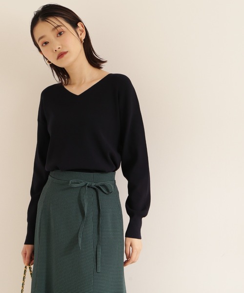 NATURAL BEAUTY BASIC（ナチュラルビューティーベーシック）の「＜総針ベーシックシリーズ＞Ｖネック（ニット/セーター・レディース・ベージュ/ネイビー/オレンジ/グリーン・MEDIUM）」の13枚目の写真