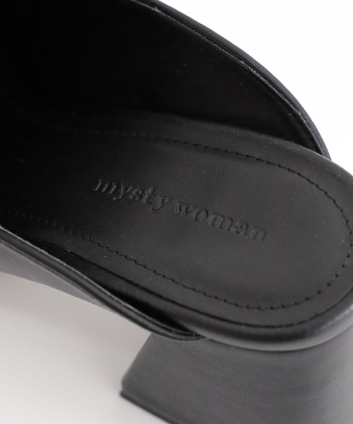 mysty woman(ミスティウーマン)の「ビットヒールミュール 353607(サンダル・レディース・ブラック/ブラウン・MEDIUM/LARGE)」の14枚目の写真