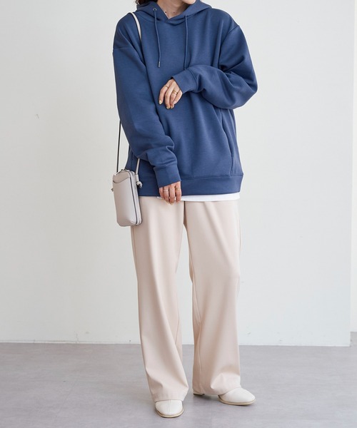 DISCOAT(ディスコート)の「ライトダンボールパーカー(パーカー・レディース・ブラック/モカ/ダークブルー/グレイッシュベージュ・MEDIUM/LARGE)」の5枚目の写真