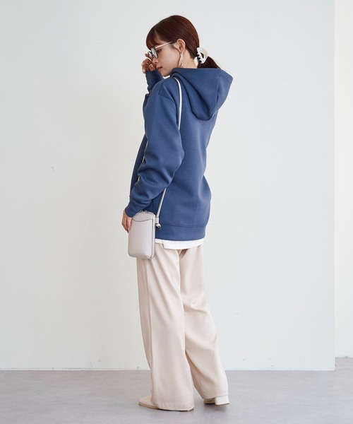 DISCOAT(ディスコート)の「ライトダンボールパーカー(パーカー・レディース・ブラック/モカ/ダークブルー/グレイッシュベージュ・MEDIUM/LARGE)」の9枚目の写真