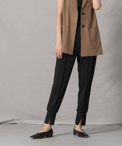 Acuta（アクータ）の「ピンタックジョガーパンツ（その他パンツ・レディース・ブラック/アイボリー・FREE）」の2枚目の写真