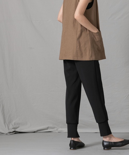 Acuta（アクータ）の「ピンタックジョガーパンツ（その他パンツ・レディース・ブラック/アイボリー・FREE）」の6枚目の写真