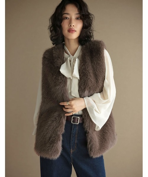 Rady★新品★ダウンベスト★エミリアウィズ ミシェルマカロン フェイクファー Rady☆新品☆ダウンベスト☆エミリアウィズ ミシェルマカロン