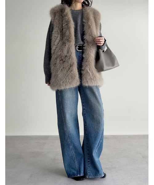 【完売品】今期⭐︎フェイクファーベスト トレンド/モード】フェイクファーベスト（ベスト） | UNTITLED（アン