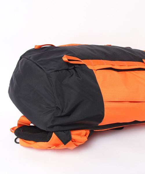 NIKE(ナイキ)の「NIKE ACG 36 BACKPACK DC9865-819(バックパック/リュック・メンズ・オレンジ・ONE SIZE)」の6枚目の写真