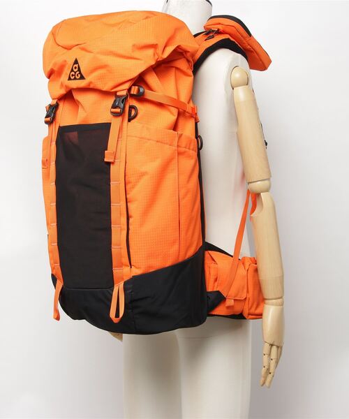 NIKE(ナイキ)の「NIKE ACG 36 BACKPACK DC9865-819(バックパック/リュック・メンズ・オレンジ・ONE SIZE)」の8枚目の写真