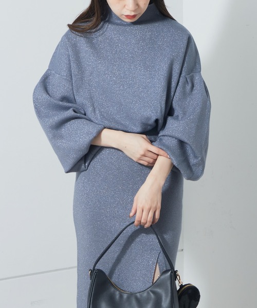 Chico(チコ)の「【SALON by Chico限定】ラメハイネックスリットロングワンピース(ワンピース・レディース・アイボリー/チャコールグレー/ブルー・FREE)」の16枚目の写真