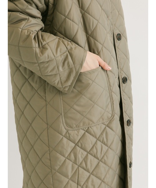 Samansa Mos2 blue（サマンサモスモスブルー）の「ロングキルトコート（ノーカラーコート・レディース・ブラック/グレー/キナリ・ﾌﾘ-）」の7枚目の写真