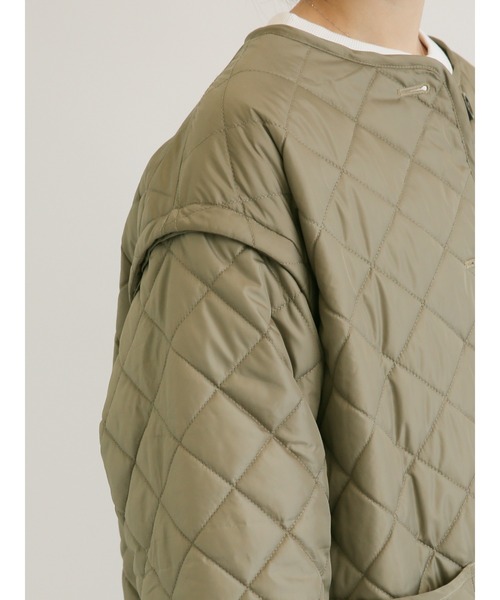 Samansa Mos2 blue（サマンサモスモスブルー）の「ロングキルトコート（ノーカラーコート・レディース・ブラック/グレー/キナリ・ﾌﾘ-）」の14枚目の写真