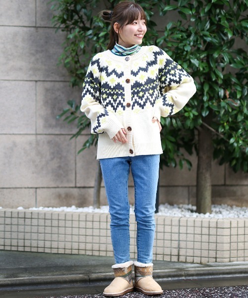 チチカカ（チチカカ）の「ネイティブジャカードムートンブーツ（ブーツ・レディース・ベージュ/ブラック/ブルー・MEDIUM/LARGE）」の6枚目の写真