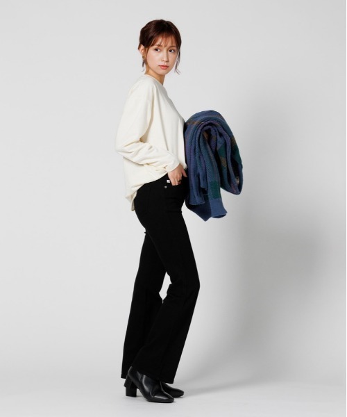 SOMETHING(サムシング)の「【SOMETHING】LISA フレアパンツ (美脚効果 / シンプルコーデ / オールシーズン)(その他パンツ・レディース・ブラック・25inch/29inch/26inch/27inch/28inch/30inch)」の22枚目の写真