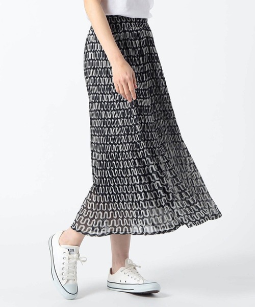 Grand PARK（グランドパーク）の「総柄シフォン　シワ消しプリーツスカート（スカート・レディース・カーキ/ブラック/その他1/その他2・FREE）」の4枚目の写真