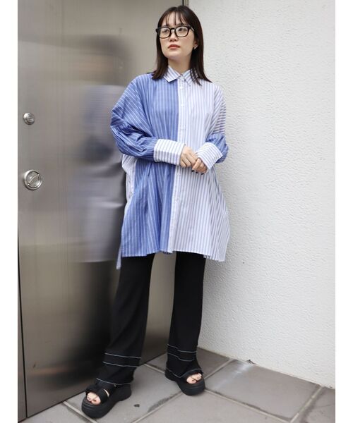 MURUA（ムルーア）の「ブロッキングストライプシャツ（シャツ/ブラウス・レディース・ホワイト/ブルー・FREE）」の17枚目の写真