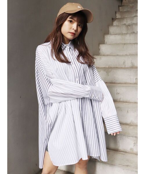 MURUA（ムルーア）の「ブロッキングストライプシャツ（シャツ/ブラウス・レディース・ホワイト/ブルー・FREE）」の19枚目の写真