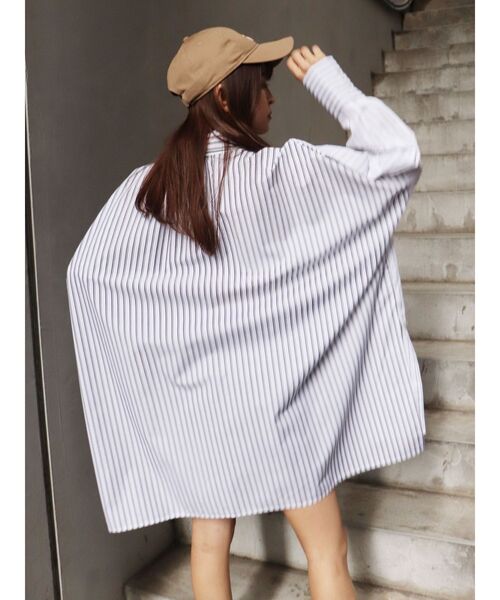 MURUA（ムルーア）の「ブロッキングストライプシャツ（シャツ/ブラウス・レディース・ホワイト/ブルー・FREE）」の20枚目の写真