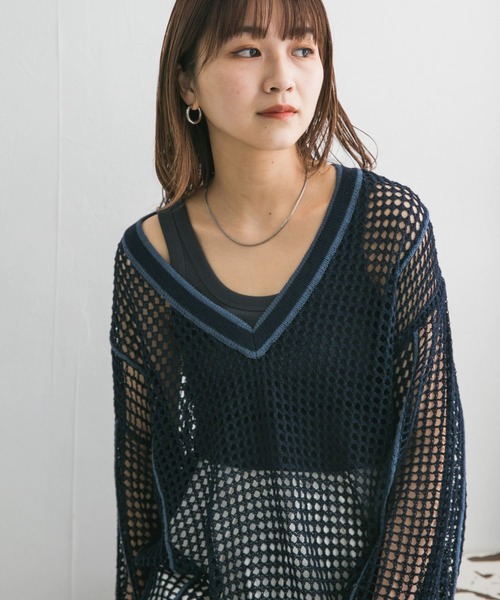 KBF（ケイビーエフ）の「illi　カップインUネックタンクトップ（タンクトップ・レディース・オレンジ系その他/オフホワイト/チャコールグレー・ONE）」の9枚目の写真