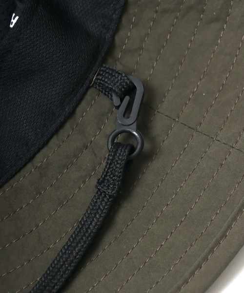 UNIVERSAL OVERALL(ユニバーサルオーバーオール)の「UNIVERSAL OVERALL/ユニバーサルオーバーオール Nylon Safari Hat/ナイロン サファリハット/アドベンチャーハット/バケットハット/ワンポイントロゴハット(ハット・メンズ・ブラック/ダークグリーン/ブラウン・FREE)」の16枚目の写真