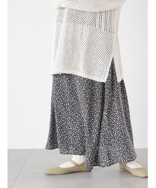 ehka sopo（エヘカソポ）の「小花柄フレアスカート（スカート・レディース・ブラック/ネイビー/ブラウン・ﾌﾘ-）」の2枚目の写真