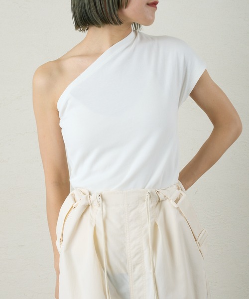 Omekashi(オメカシ)の「【earthy_ 】ワンショルTシャツ(Tシャツ/カットソー・レディース・オフホワイト/ブラック・FREE)」の11枚目の写真