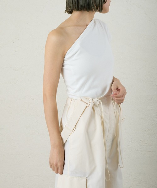 Omekashi(オメカシ)の「【earthy_ 】ワンショルTシャツ(Tシャツ/カットソー・レディース・オフホワイト/ブラック・FREE)」の12枚目の写真