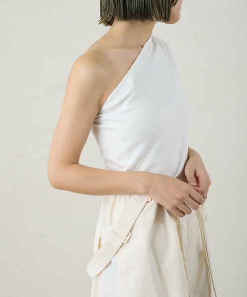 Omekashi(オメカシ)の「【earthy_ 】ワンショルTシャツ(Tシャツ/カットソー・レディース・オフホワイト/ブラック・FREE)」の13枚目の写真