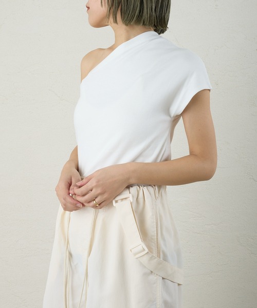 Omekashi(オメカシ)の「【earthy_ 】ワンショルTシャツ(Tシャツ/カットソー・レディース・オフホワイト/ブラック・FREE)」の17枚目の写真