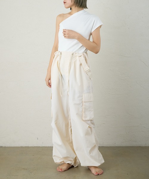 Omekashi(オメカシ)の「【earthy_ 】ワンショルTシャツ(Tシャツ/カットソー・レディース・オフホワイト/ブラック・FREE)」の21枚目の写真