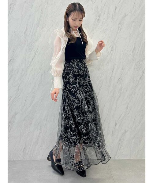 dazzlin（ダズリン）の「フラワーグリッターシアースカート（スカート・レディース・オフホワイト/ブラック・SMALL/MEDIUM）」の9枚目の写真