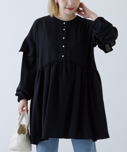 LAVEANGE（ラビアンジェ）の「ギャザーフレアチュニックブラウス（シャツ/ブラウス・レディース・ブラック/オフホワイト/カーキ・4L/M/LL/3L/5L）」の3枚目の写真