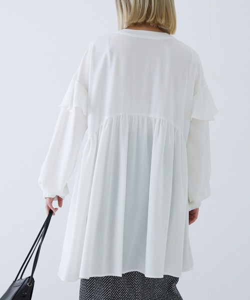 LAVEANGE（ラビアンジェ）の「ギャザーフレアチュニックブラウス（シャツ/ブラウス・レディース・ブラック/オフホワイト/カーキ・4L/M/LL/3L/5L）」の7枚目の写真