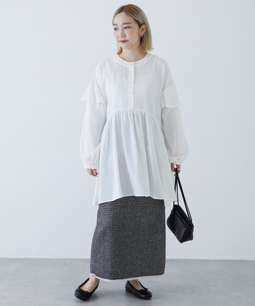 LAVEANGE（ラビアンジェ）の「ギャザーフレアチュニックブラウス（シャツ/ブラウス・レディース・ブラック/オフホワイト/カーキ・4L/M/LL/3L/5L）」の8枚目の写真