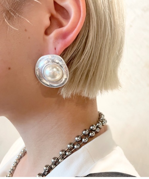amplis(アンプリス)の「【amplis/アンプリス】horo earring / ホロイヤリング(イヤリング・レディース・シルバー/ゴールド/シルバー系その他/ゴールド系その他・FREE)」の12枚目の写真