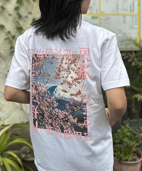 MFC STORE（エムエフシーストア）の「RK × MFC STORE Mt. Fuji / SAKURA S/S TEE（Tシャツ/カットソー・メンズ・ブラック/ネイビー/ホワイト・S/M/L/XL/XXL）」の2枚目の写真