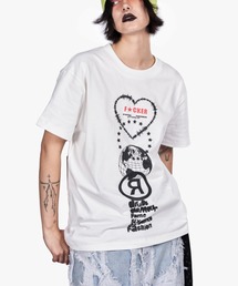 FREE WORLD ORDER（フリーワールドオーダー）の「【FREE WORLD ORDER】FVVO LOVE CONTACT T-SHIRT(ホワイト) / 【F.V.V.O】ハートロゴプリント半袖Tシャツ（Tシャツ/カットソー）」