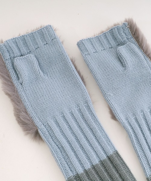 POU DOU DOU（プードゥドゥ）の「エコファー×ニットカットオフグローブ（手袋・レディース・オフホワイト/グレー/グレー系その他・8）」の13枚目の写真
