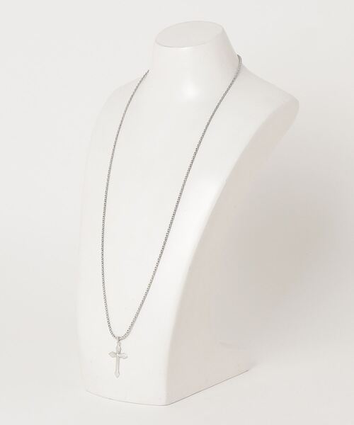 ALLSAINTS（オールセインツ）の「KADE CROSS STERLING SILVER NECKLACE | KADE クロス スターリング シルバー ネックレス（ネックレス・メンズ・シルバー系その他・ONE SIZE）」の3枚目の写真