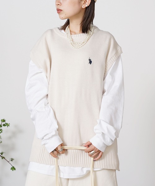 U.S. POLO ASSN.(ユーエスポロアッスン)の「U.S. POLO ASSN./ユーエスポロアッスン クルーニットベスト(ベスト・メンズ・ベージュ/グリーン/イエロー/ネイビー/アイボリー/ブラック・S/LL/M/L)」の2枚目の写真