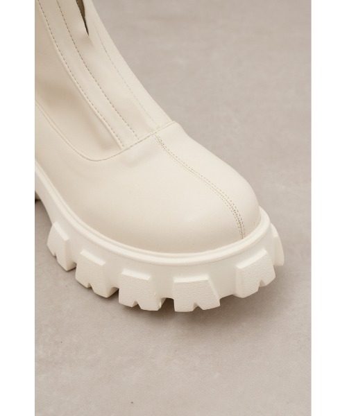 AZUL by moussy(アズールバイマウジー)の「チャンキーソールフロントジップブーツ(ブーツ・レディース・ブラック/アイボリー・SMALL/MEDIUM/LARGE)」の6枚目の写真