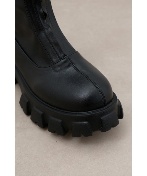 AZUL by moussy(アズールバイマウジー)の「チャンキーソールフロントジップブーツ(ブーツ・レディース・ブラック/アイボリー・SMALL/MEDIUM/LARGE)」の15枚目の写真