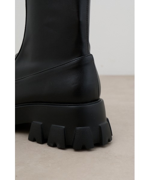 AZUL by moussy(アズールバイマウジー)の「チャンキーソールフロントジップブーツ(ブーツ・レディース・ブラック/アイボリー・SMALL/MEDIUM/LARGE)」の17枚目の写真