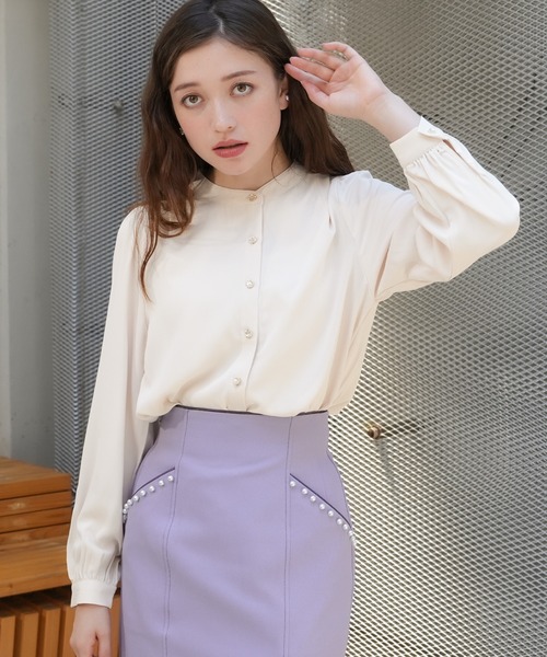 ASTORIA ODIER(アストリアオディール)の「装飾ボタンブラウス(シャツ/ブラウス・レディース・ブラウン/ラベンダー/ホワイト/ピンクベージュ/ベージュ・LARGE/MEDIUM/SMALL)」の19枚目の写真