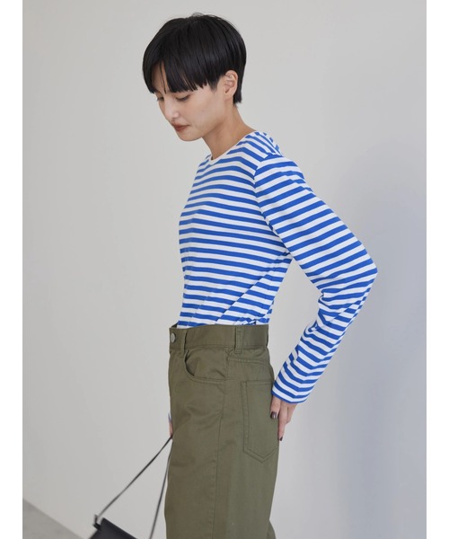 AMERICAN HOLIC(アメリカンホリック)の「Daily クルーネックカットプルオーバー(Tシャツ/カットソー・レディース・オフホワイト/ブルー系その他/ブラック/ブラック系その他4・L/M/S)」の4枚目の写真
