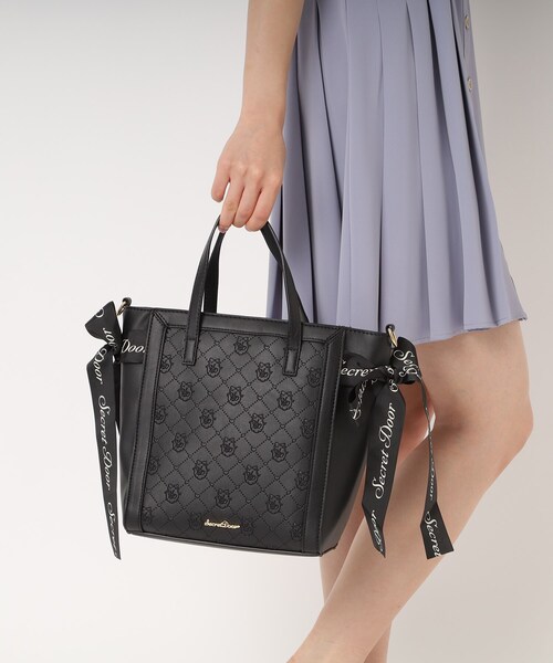 Ober Tashe(オーバータッシェ)の「2WAY トートバッグ ショルダーバッグ スクエア リボン(トートバッグ・レディース・ブラック/ピンク系/アイボリー・FREE)」の21枚目の写真