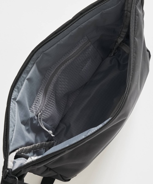 THE NORTH FACE(ザノースフェイス)の「【THE NORTH FACE】 カペラ 5 CAPELLA 5(ショルダーバッグ・レディース・ブラック/カーキ・FREE)」の21枚目の写真